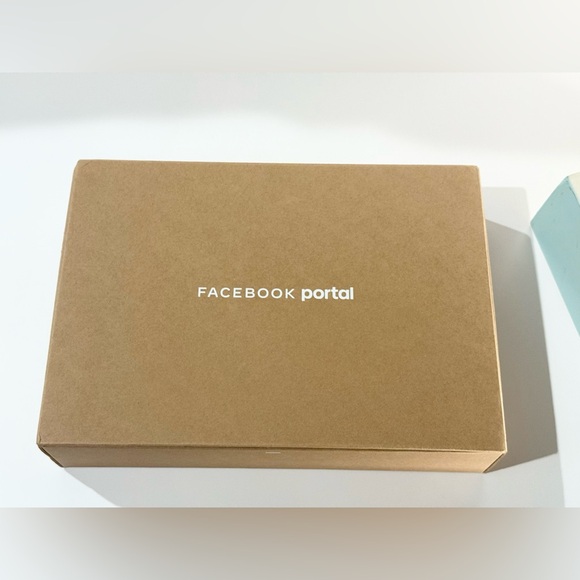 Facebook Portal 2nd Gen Black WD50JM 10" Touch Screen Smart Display Alexa Works - Picture 7 of 10